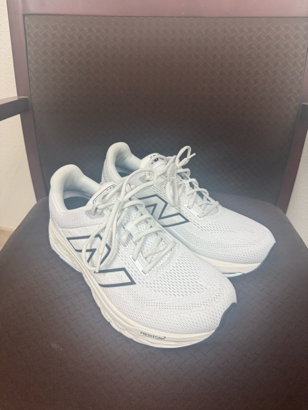 New Balance Light Gray/White Fresh Foam 860